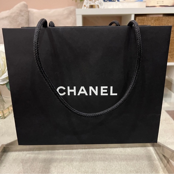 Chanel Gift Box Set - Picture 9 of 12